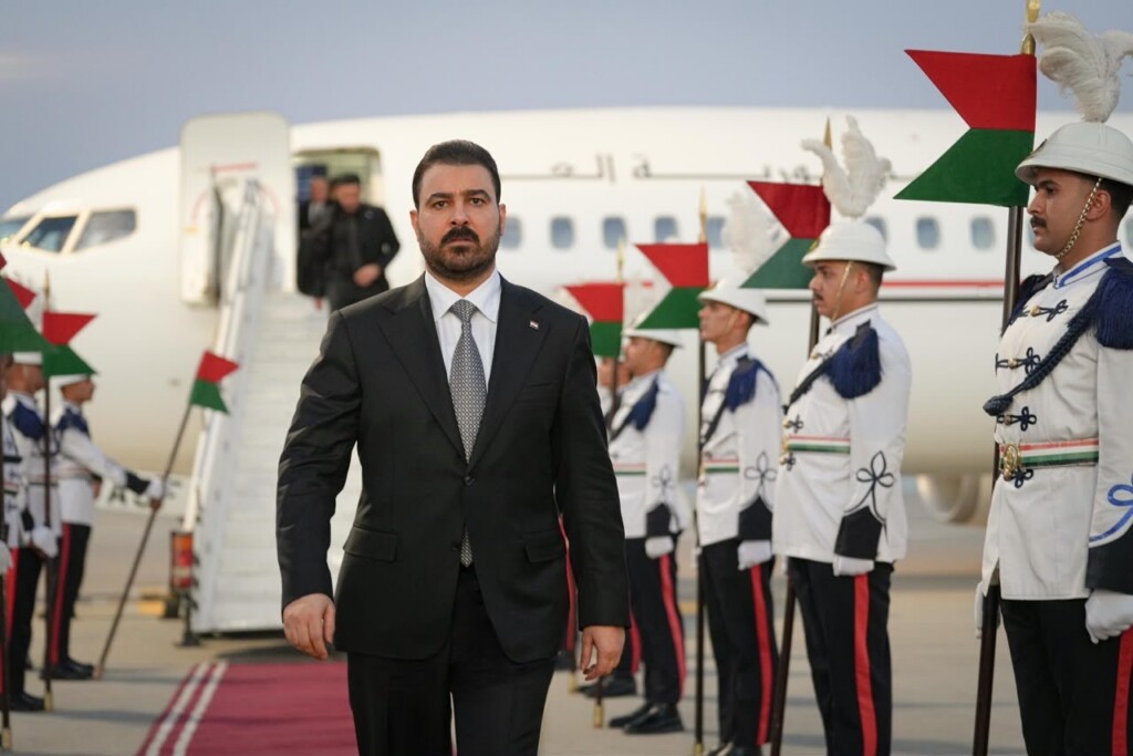 الزيدي يصل إلى النجف للمشاركة في تشييع خامنئي
