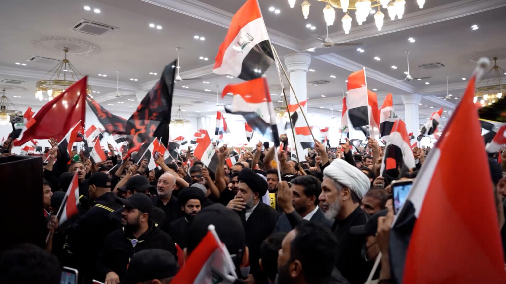 "شلع قلع كلهم حرامية".. الصدريون في البصرة يساندون الزيدي لاعتقال المتهمين بالفساد