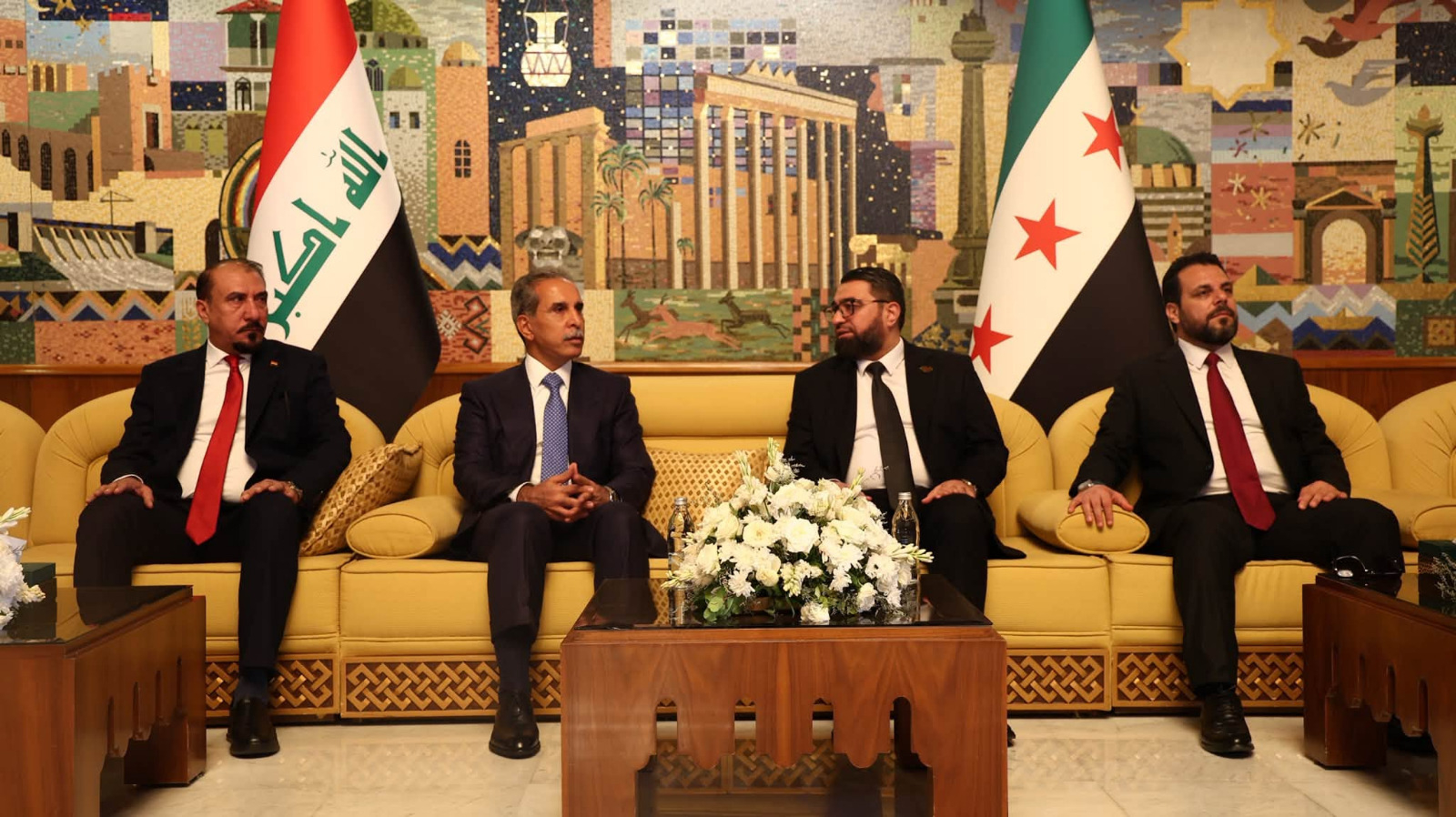 فائق زيدان يحل مشكلة داعش بالتراضي مع الشرع ويتطابق مع السوريين