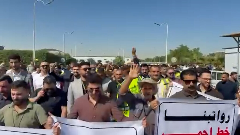 موظفو مطار النجف يخاطبون الزيدي بغضب: أوقف استقطاع الرواتب ونريد إدارة تخاف الله