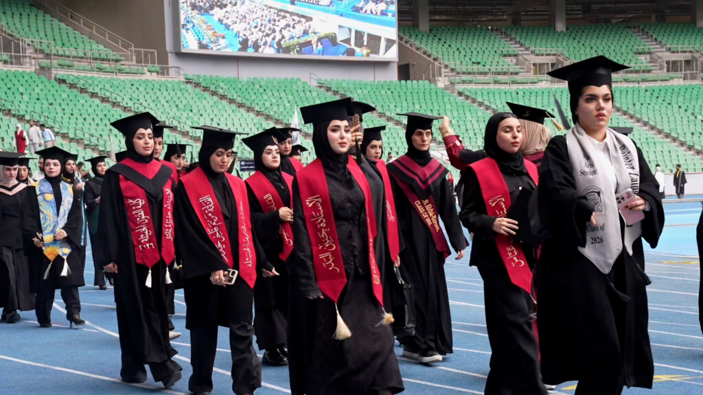 جامعة البصرة تختتم حفل "أسود الرافدين".. والخريجون يختلفون حول التعيين الحكومي