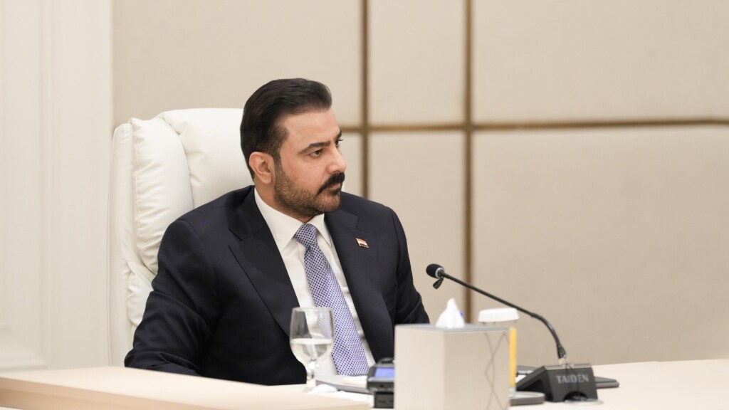 الزيدي يعود إلى بغداد بـ 9 مذكرات تفاهم وحصيلة لقاءات مع الملك وعباس والمستثمرين